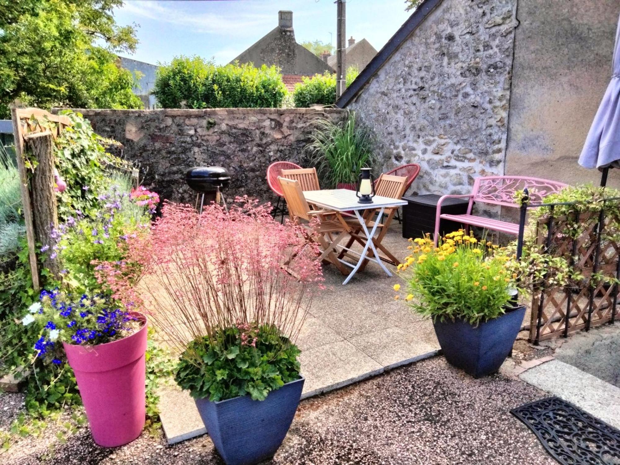 Appartement Dans Le Morvan 16 Min De L'Autoroute Beauvilliers  Exterior foto